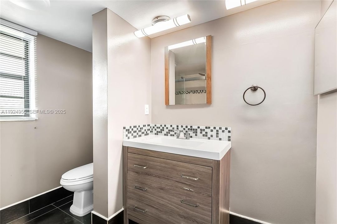 В аренду: $1,650 (1 спален, 1 ванн, 850 Квадратных фут)