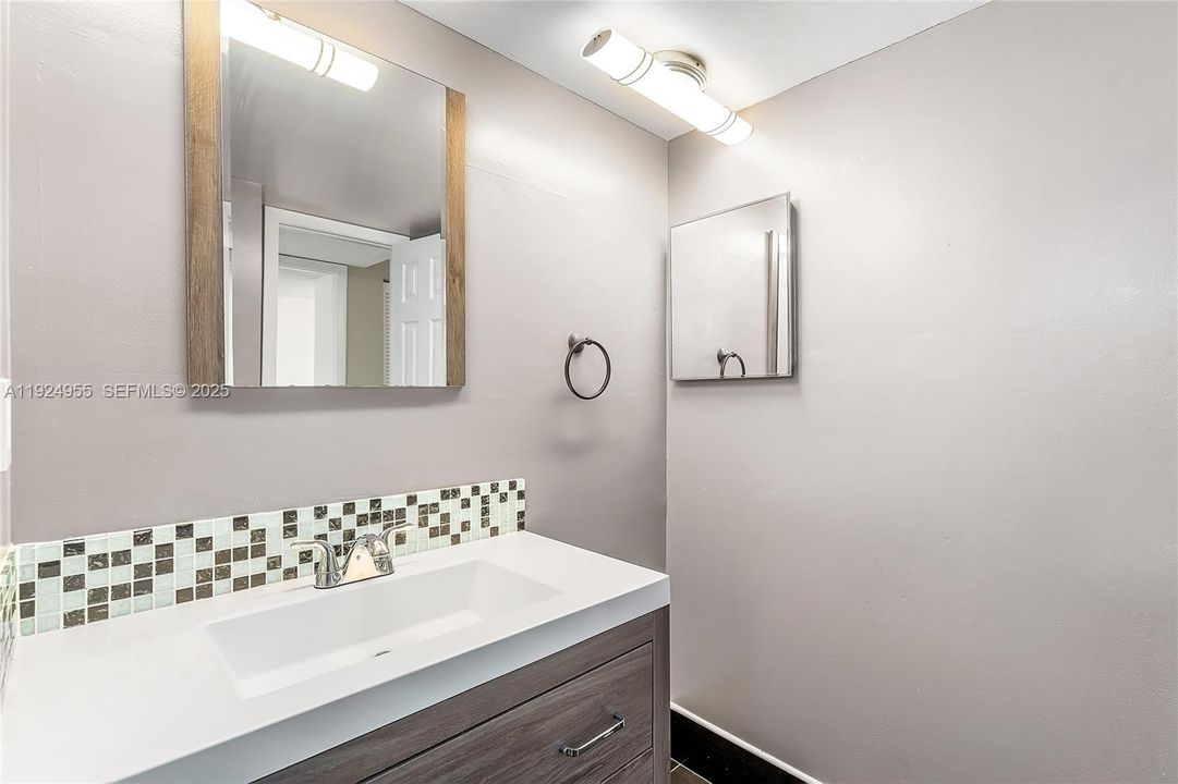 В аренду: $1,650 (1 спален, 1 ванн, 850 Квадратных фут)