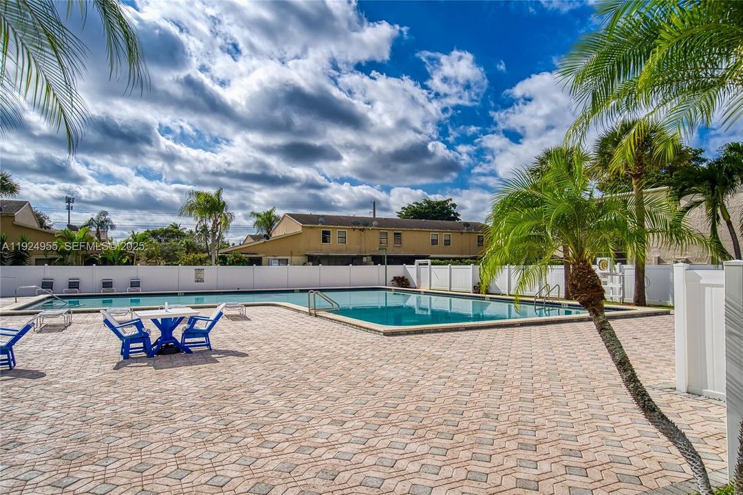 В аренду: $1,650 (1 спален, 1 ванн, 850 Квадратных фут)