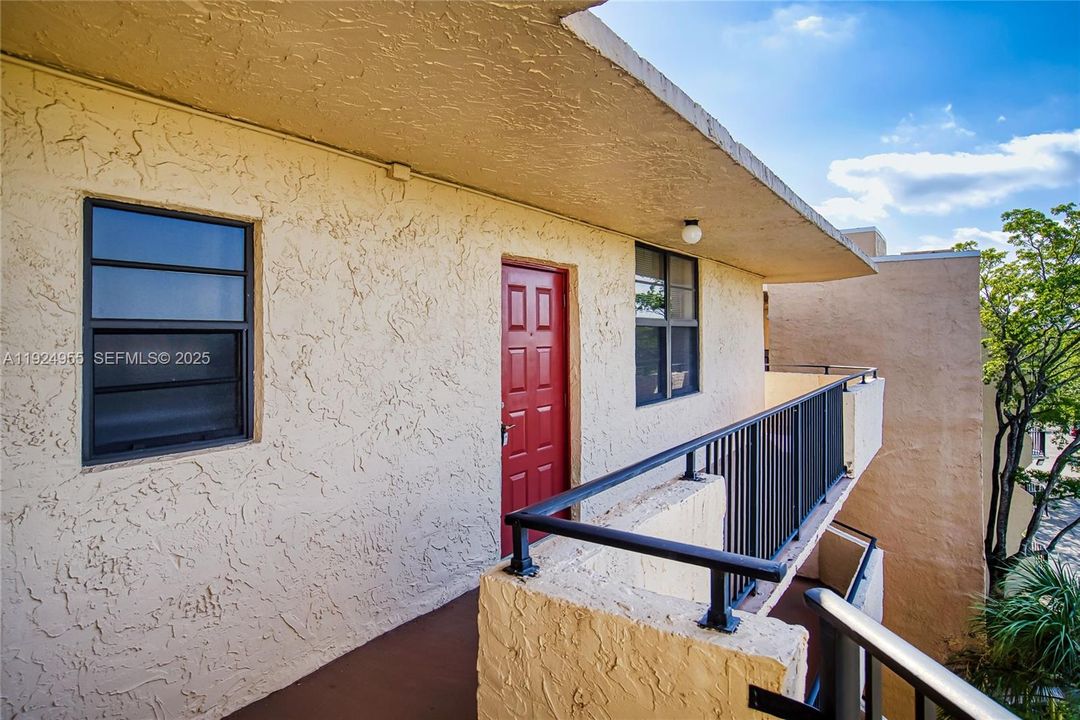 В аренду: $1,650 (1 спален, 1 ванн, 850 Квадратных фут)