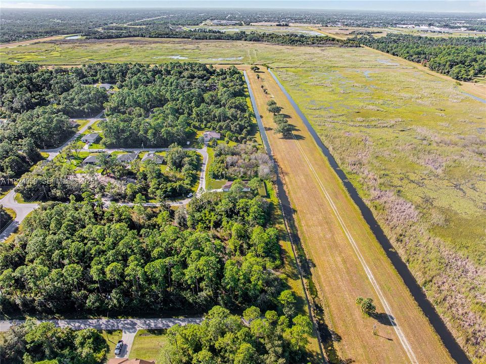 На продажу: $309,900 (3 спален, 2 ванн, 1410 Квадратных фут)