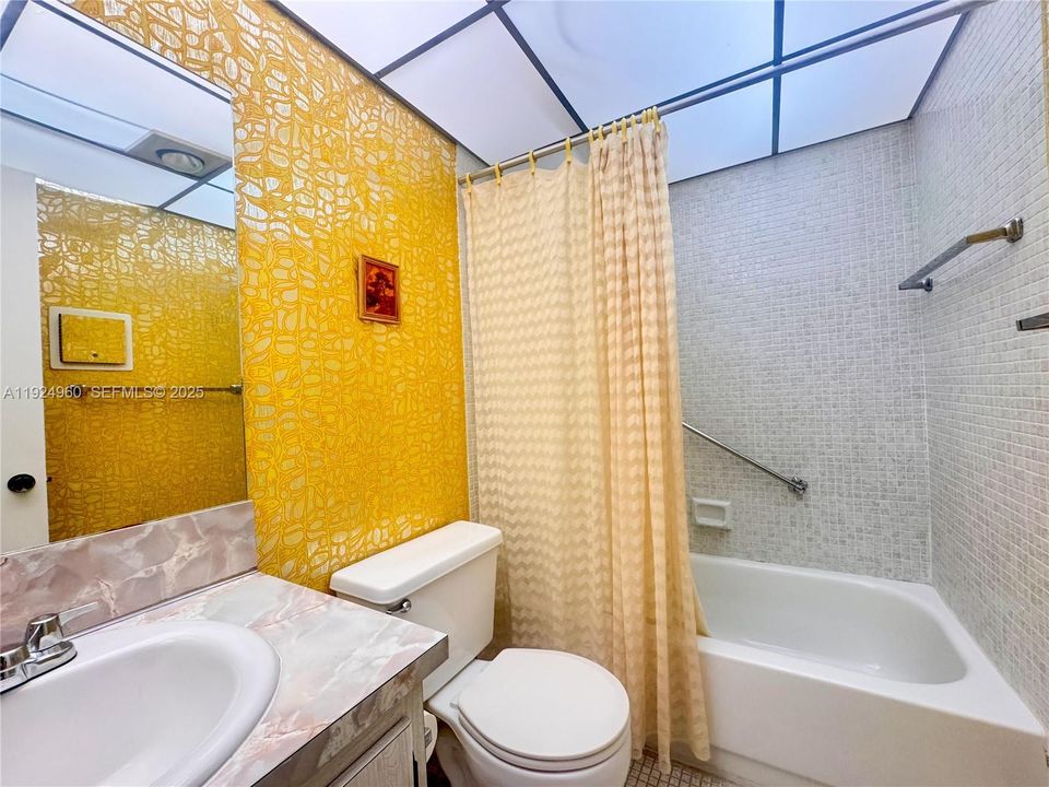 For Rent: $1,425 (2 beds, 2 baths, 907 Square Feet)