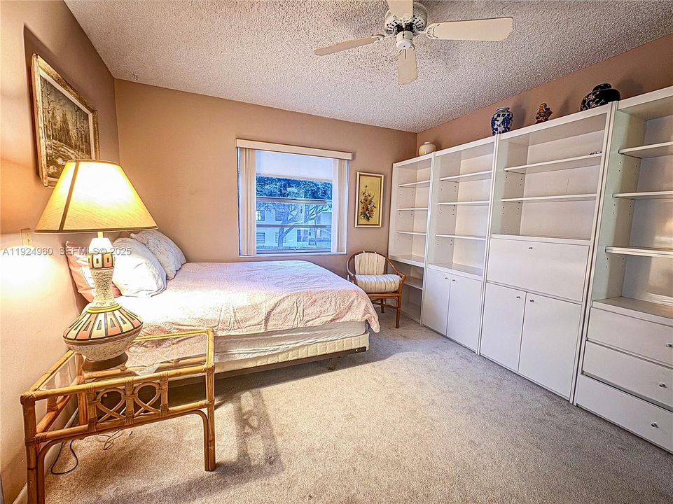 For Rent: $1,425 (2 beds, 2 baths, 907 Square Feet)