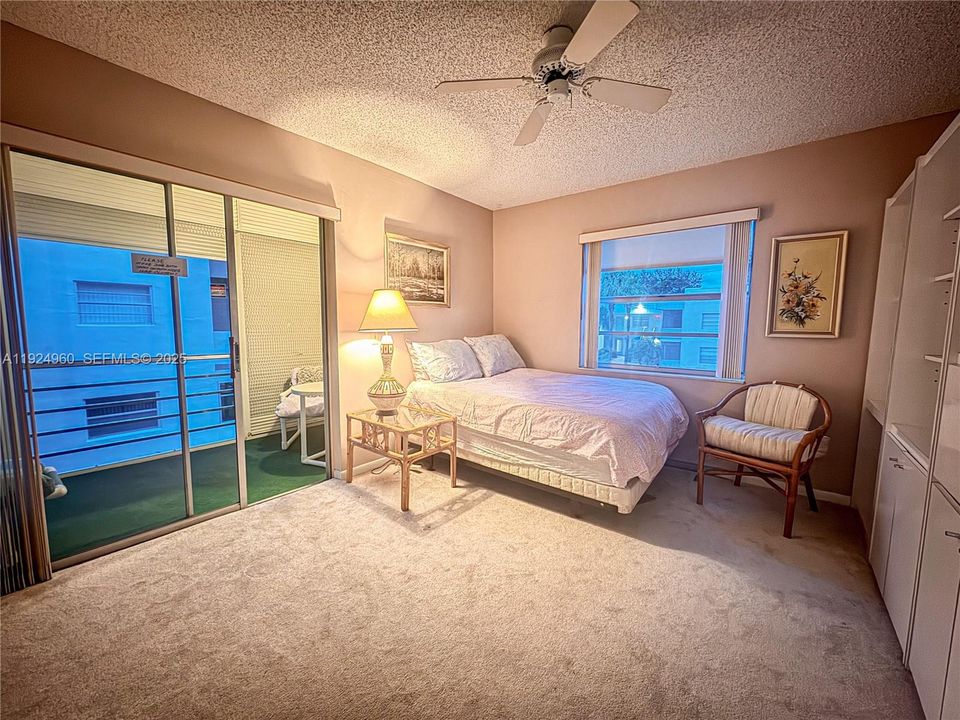 For Rent: $1,425 (2 beds, 2 baths, 907 Square Feet)