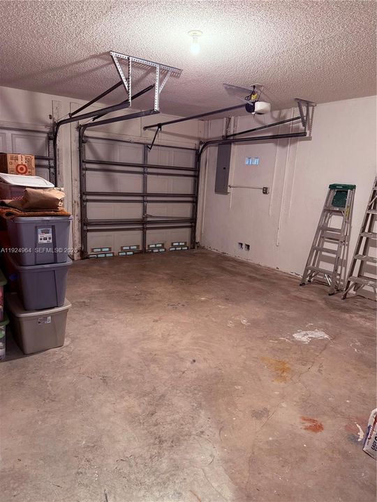 For Rent: $4,400 (4 beds, 3 baths, 1950 Square Feet)