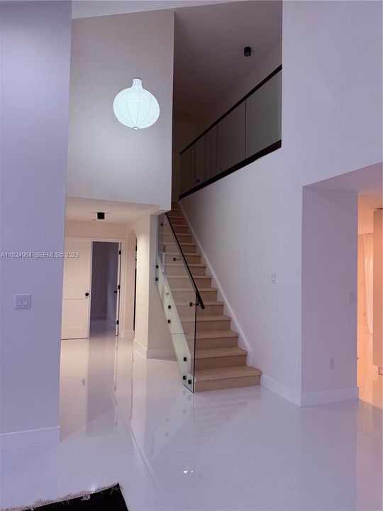 For Rent: $4,400 (4 beds, 3 baths, 1950 Square Feet)