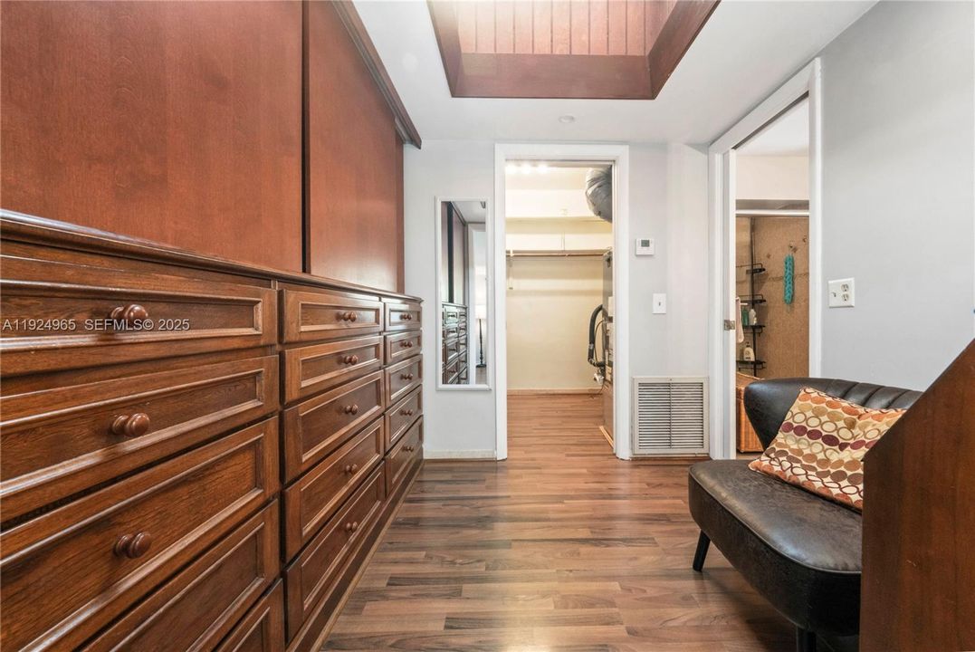 待售: $975,000 (4 贝兹, 3 浴室, 2694 平方英尺)