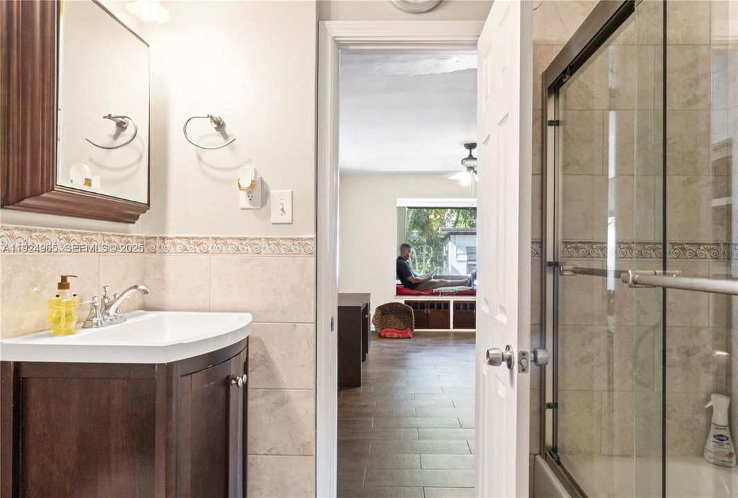 待售: $975,000 (4 贝兹, 3 浴室, 2694 平方英尺)