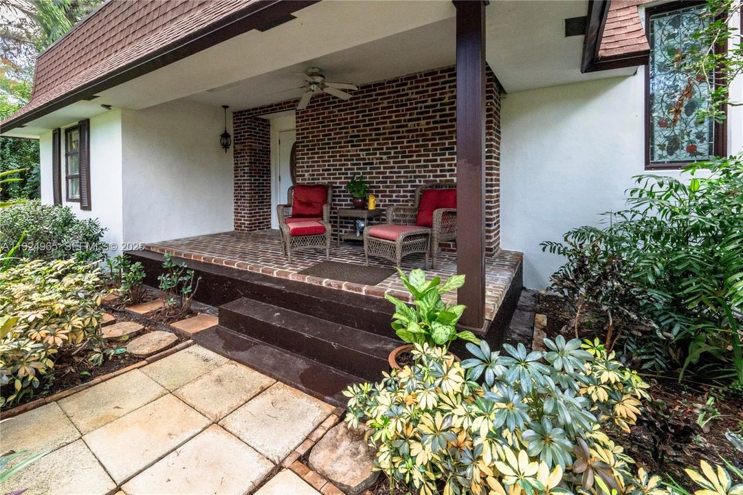 待售: $975,000 (4 贝兹, 3 浴室, 2694 平方英尺)