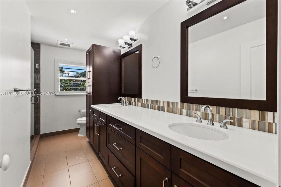 For Sale: $1,300,000 (4 beds, 3 baths, 3397 Square Feet)