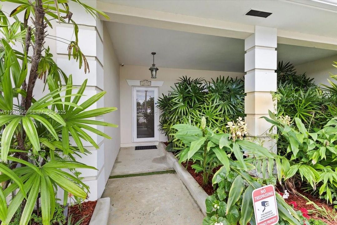 For Sale: $1,300,000 (4 beds, 3 baths, 3397 Square Feet)