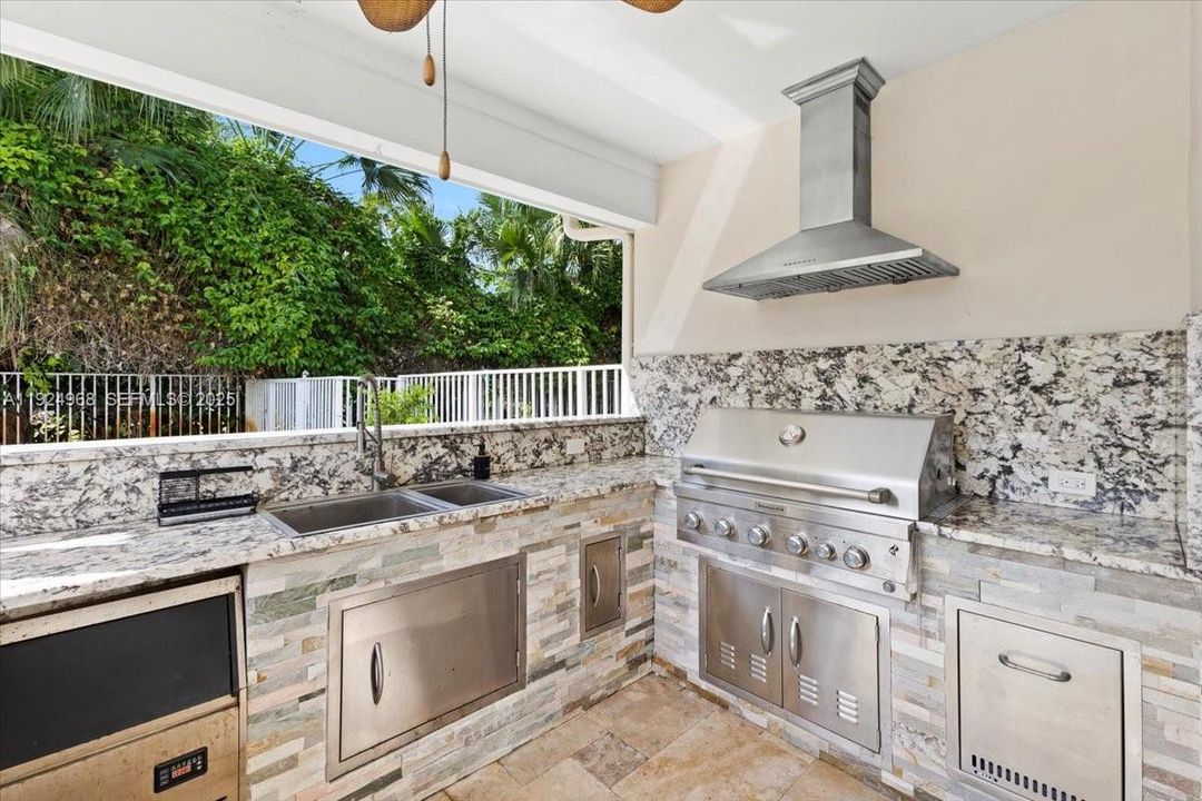 For Sale: $1,300,000 (4 beds, 3 baths, 3397 Square Feet)