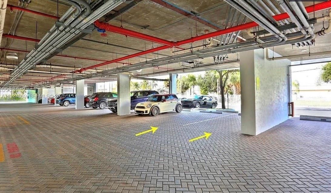 For Rent: $2,800 (2 beds, 2 baths, 1056 Square Feet)