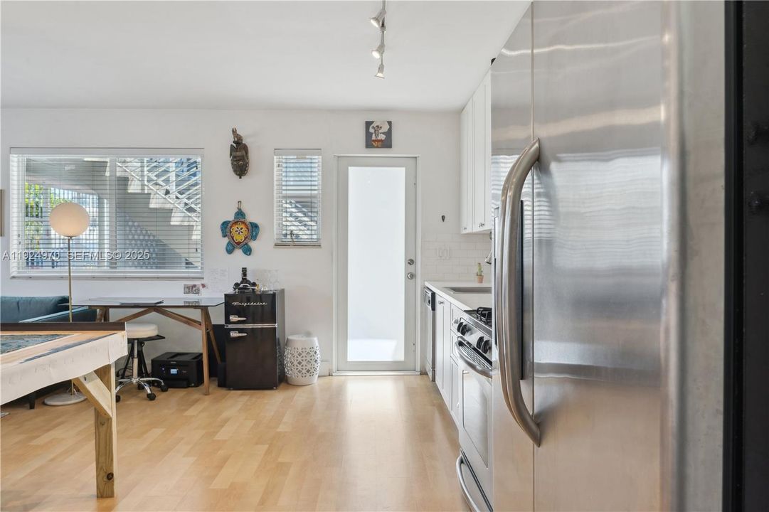 В аренду: $1,800 (1 спален, 1 ванн, 638 Квадратных фут)