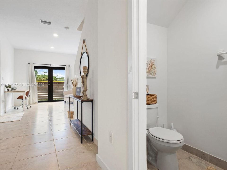 For Rent: $2,700 (3 beds, 2 baths, 1463 Square Feet)