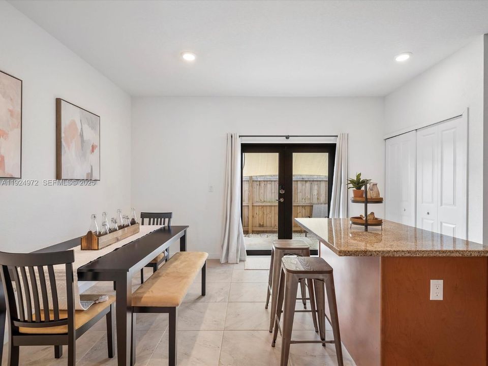 For Rent: $2,700 (3 beds, 2 baths, 1463 Square Feet)