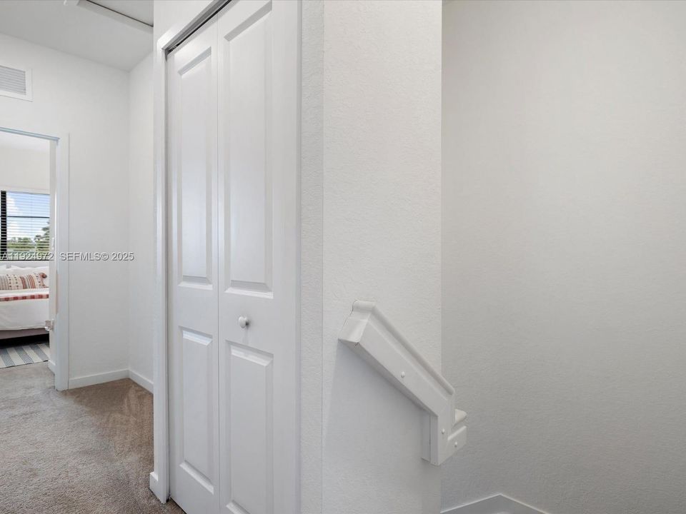 For Rent: $2,700 (3 beds, 2 baths, 1463 Square Feet)