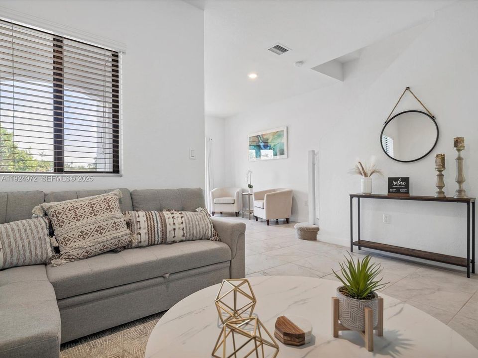 For Rent: $2,700 (3 beds, 2 baths, 1463 Square Feet)