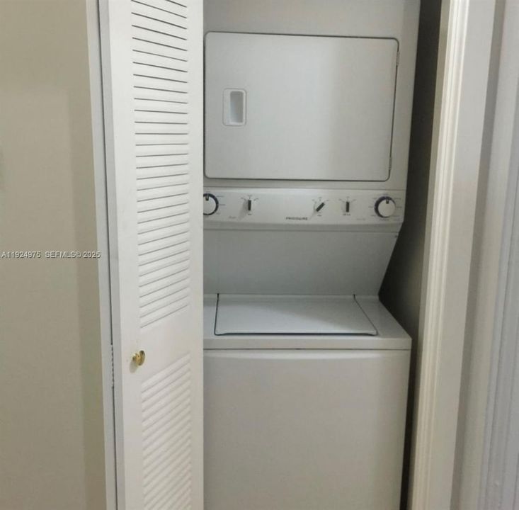 В аренду: $2,900 (3 спален, 2 ванн, 1800 Квадратных фут)