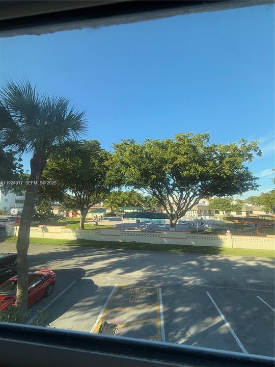 待售: $140,000 (2 贝兹, 2 浴室, 1088 平方英尺)