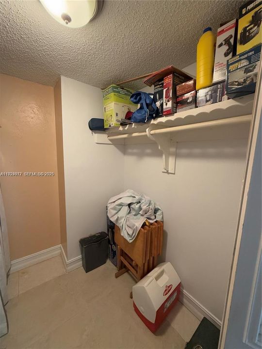 待售: $140,000 (2 贝兹, 2 浴室, 1088 平方英尺)