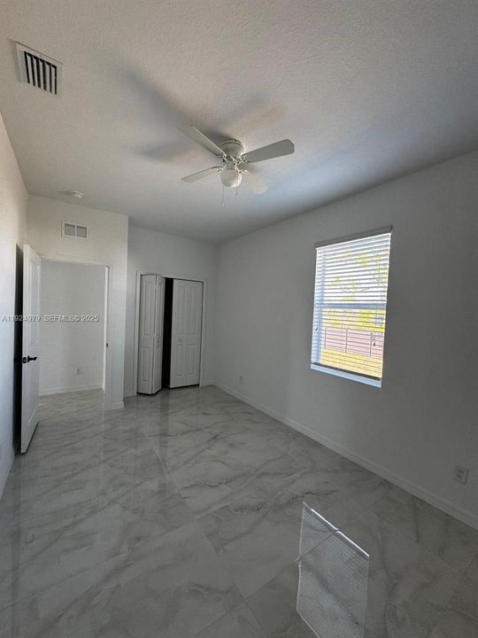 В аренду: $2,350 (4 спален, 2 ванн, 1534 Квадратных фут)