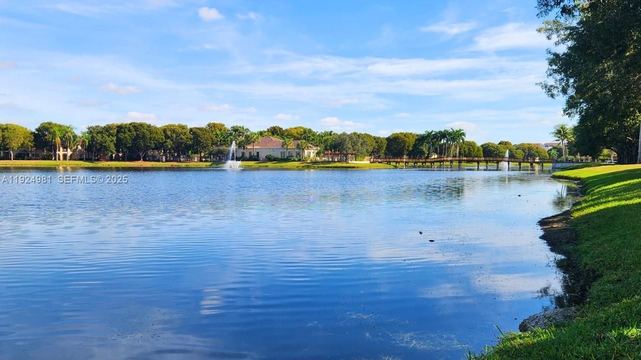 На продажу: $315,000 (2 спален, 2 ванн, 1080 Квадратных фут)