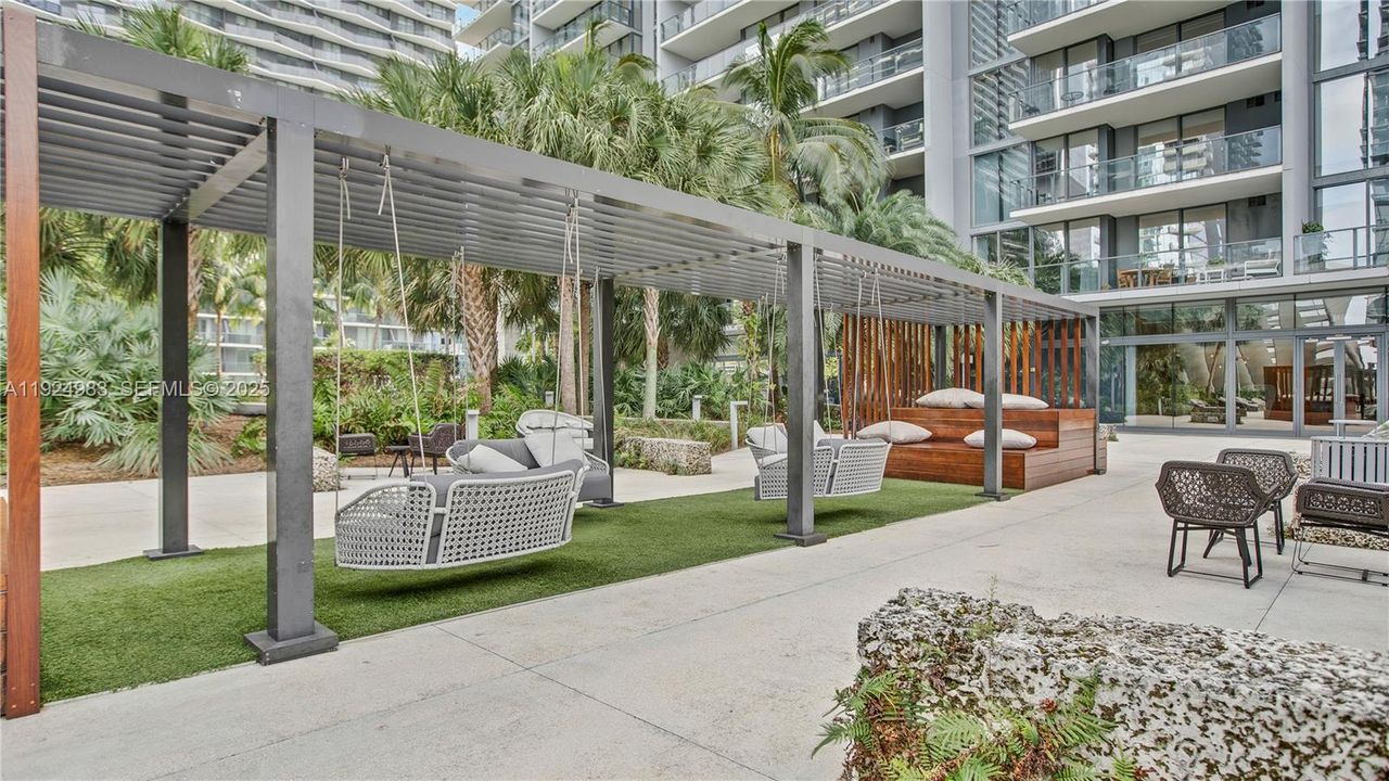 En Venta: $645,000 (1 camas, 1 baños, 883 Pies cuadrados)