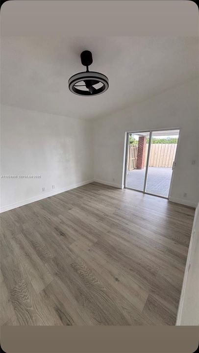 For Rent: $3,300 (4 beds, 2 baths, 1406 Square Feet)