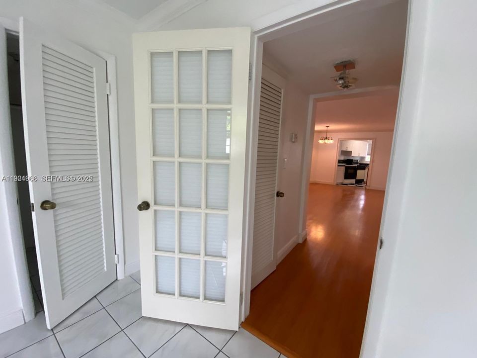 В аренду: $2,300 (2 спален, 2 ванн, 1500 Квадратных фут)