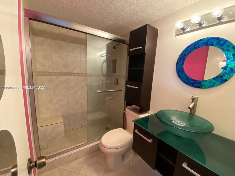 В аренду: $2,300 (2 спален, 2 ванн, 1500 Квадратных фут)