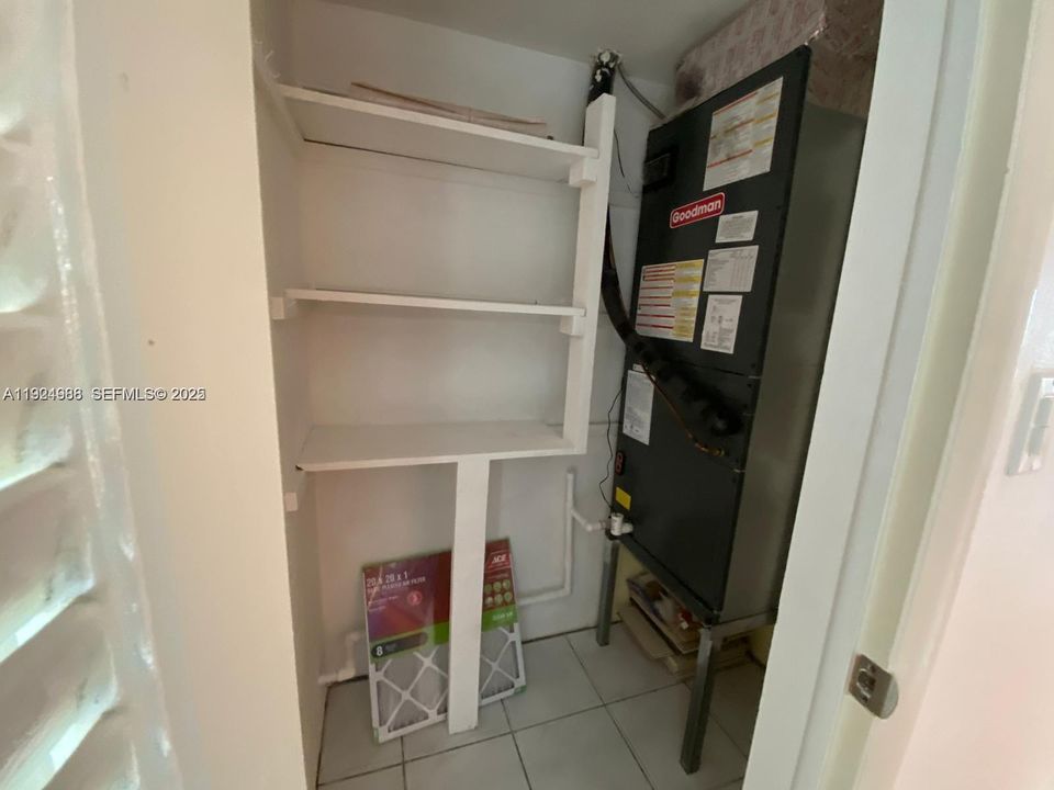 В аренду: $2,300 (2 спален, 2 ванн, 1500 Квадратных фут)