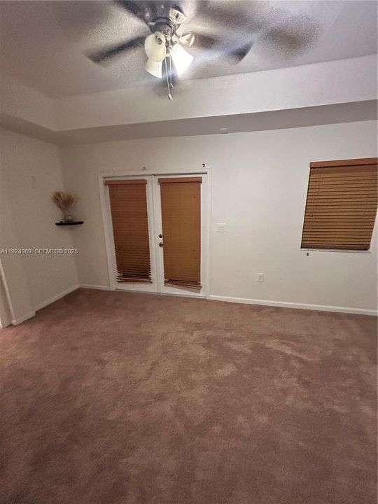 For Rent: $2,900 (3 beds, 2 baths, 1580 Square Feet)