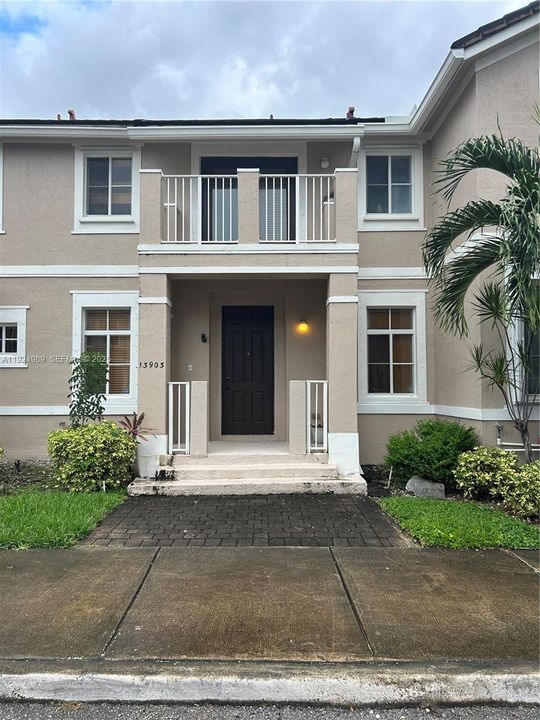 For Rent: $2,900 (3 beds, 2 baths, 1580 Square Feet)