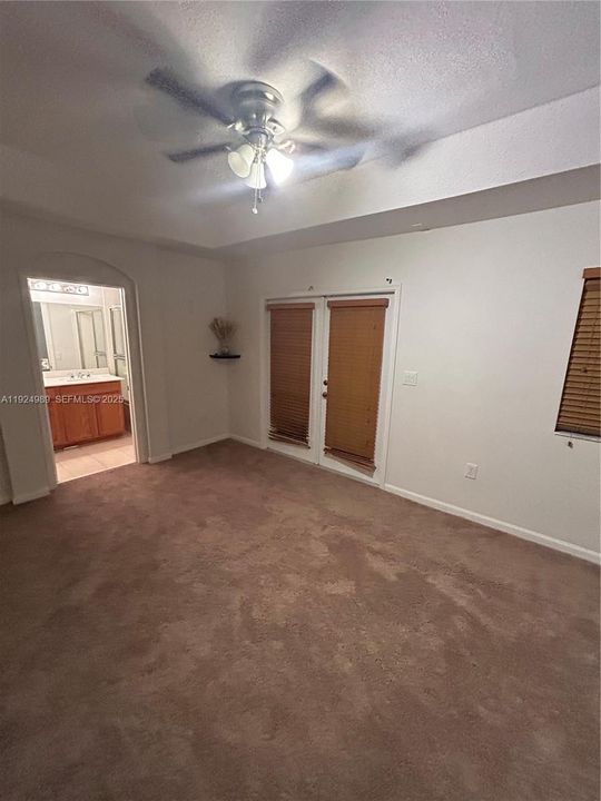For Rent: $2,900 (3 beds, 2 baths, 1580 Square Feet)