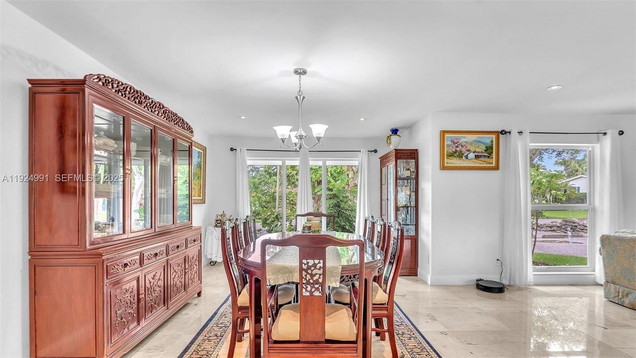 For Sale: $1,399,000 (4 beds, 4 baths, 2402 Square Feet)