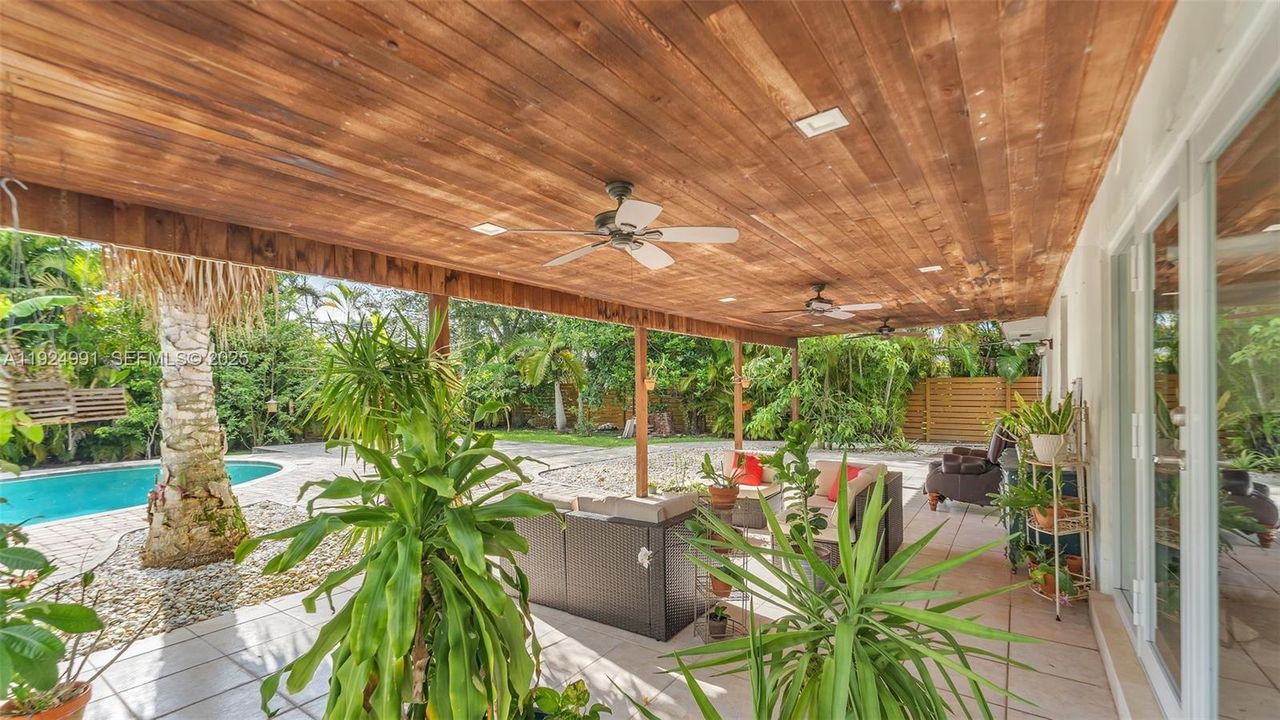 For Sale: $1,399,000 (4 beds, 4 baths, 2402 Square Feet)