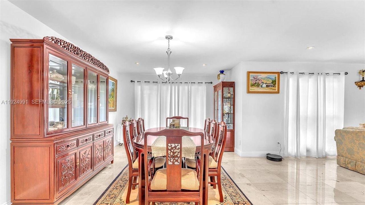 For Sale: $1,399,000 (4 beds, 4 baths, 2402 Square Feet)