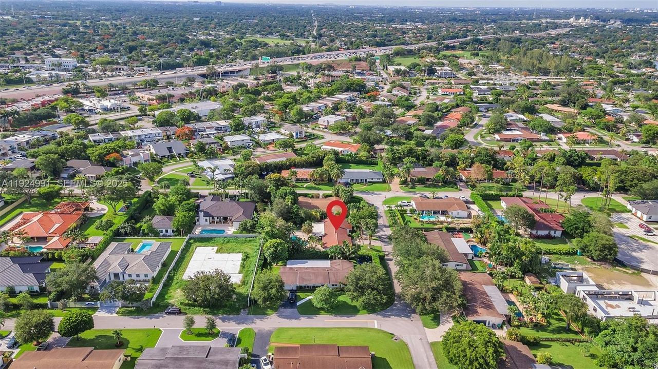 For Sale: $1,399,000 (4 beds, 4 baths, 2402 Square Feet)