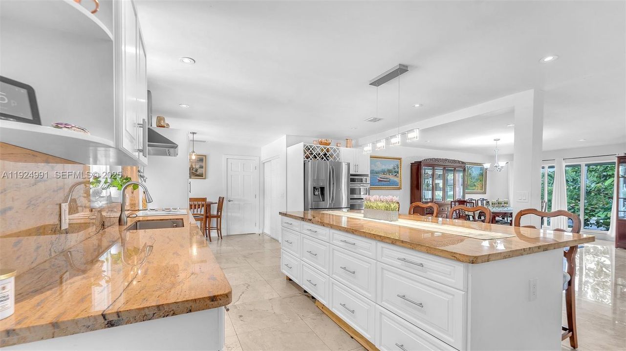 For Sale: $1,399,000 (4 beds, 4 baths, 2402 Square Feet)