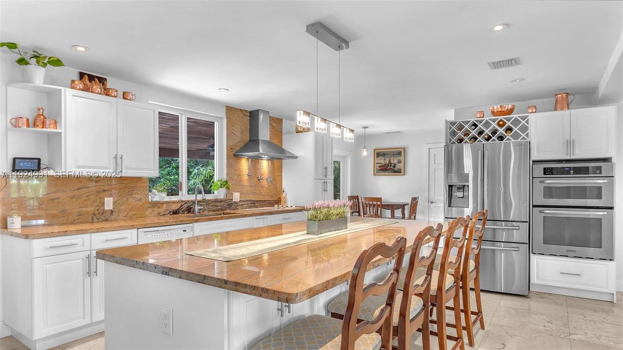 For Sale: $1,399,000 (4 beds, 4 baths, 2402 Square Feet)