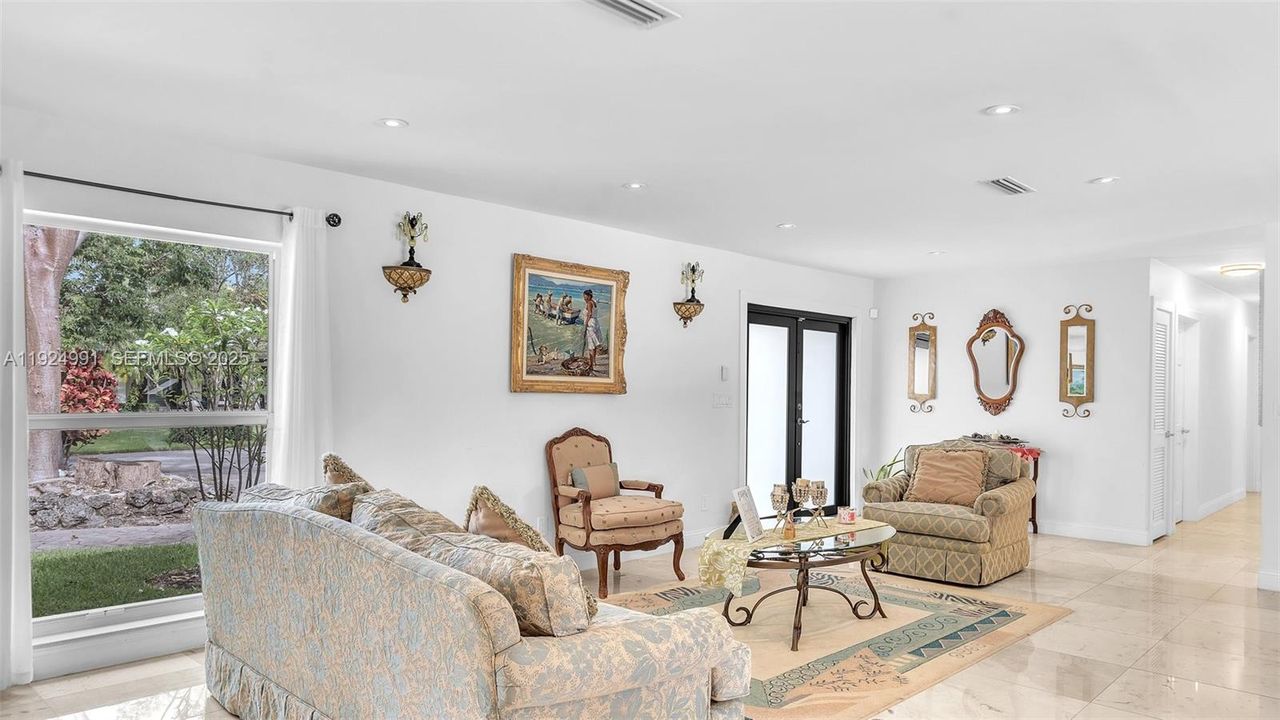 For Sale: $1,399,000 (4 beds, 4 baths, 2402 Square Feet)