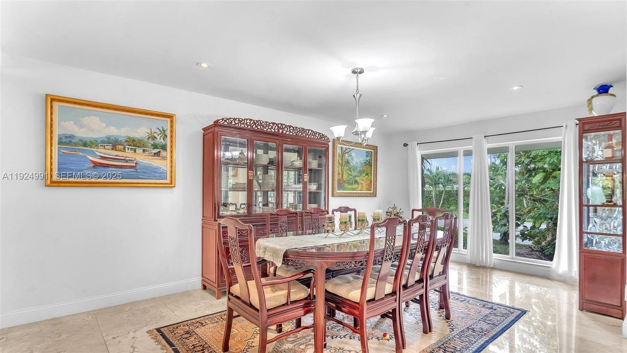 For Sale: $1,399,000 (4 beds, 4 baths, 2402 Square Feet)