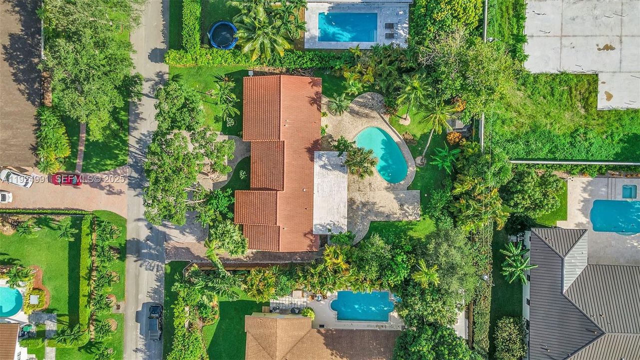 For Sale: $1,399,000 (4 beds, 4 baths, 2402 Square Feet)