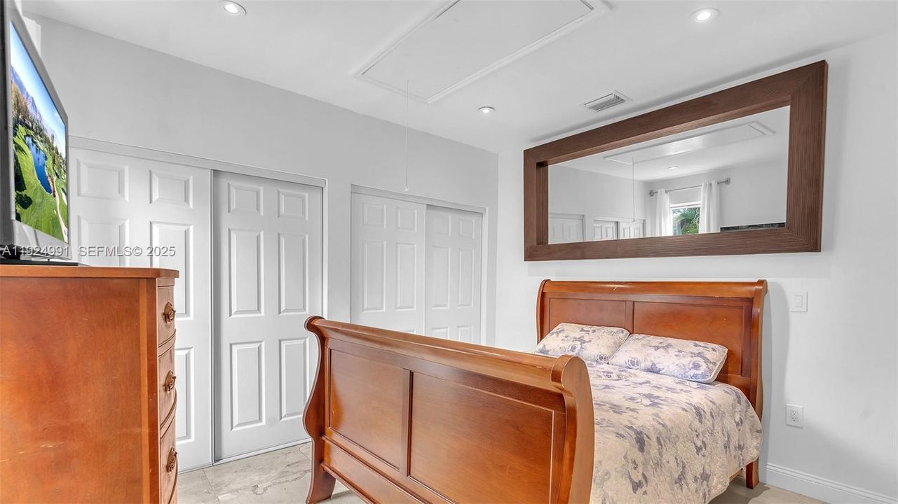 For Sale: $1,399,000 (4 beds, 4 baths, 2402 Square Feet)