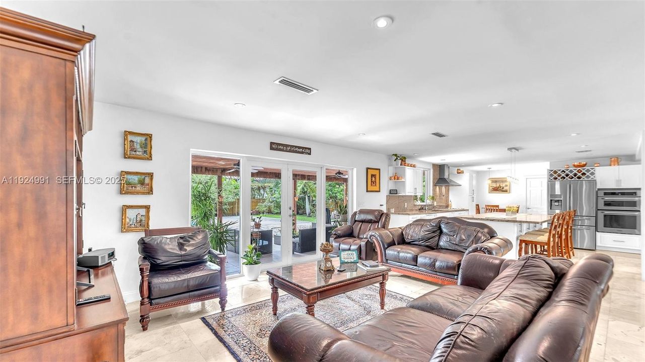 For Sale: $1,399,000 (4 beds, 4 baths, 2402 Square Feet)