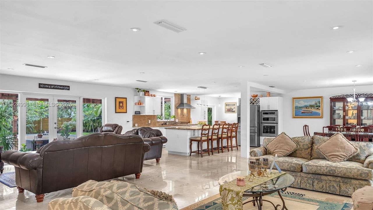 For Sale: $1,399,000 (4 beds, 4 baths, 2402 Square Feet)