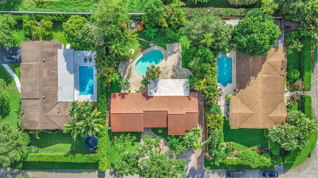 For Sale: $1,399,000 (4 beds, 4 baths, 2402 Square Feet)