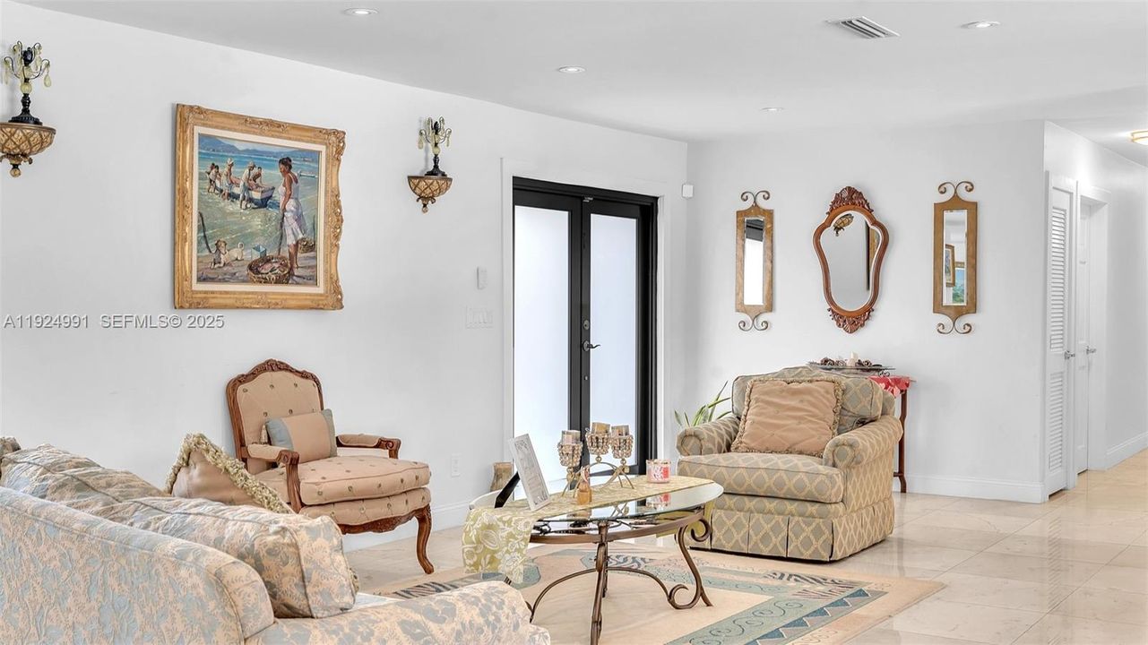 For Sale: $1,399,000 (4 beds, 4 baths, 2402 Square Feet)