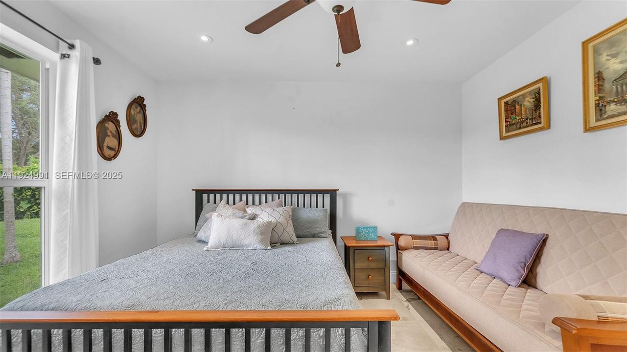 For Sale: $1,399,000 (4 beds, 4 baths, 2402 Square Feet)